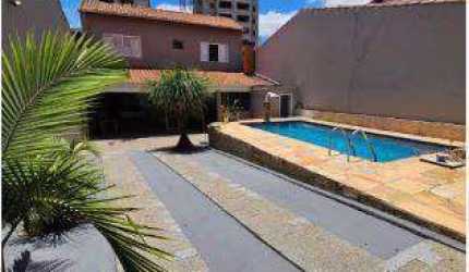 Casa à Venda - 2 dorm 3 banheiros piscina - Jd Guarujá