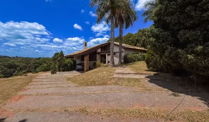 Oportunidade no Terras de S. José 1, casa de 500m²