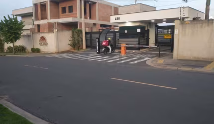 Terreno em condomínio fechado à venda na Rodovia Dom Pedro I, 238, Parque Rural Fazenda Santa Cândida, Campinas por R$ 649.000