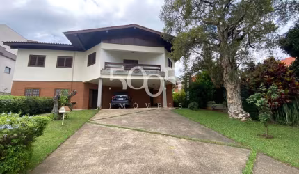 Casa disponível para  locação no Condomínio Campos Santo Antônio  I  terreno  880,00m² e 385,00m² de construção