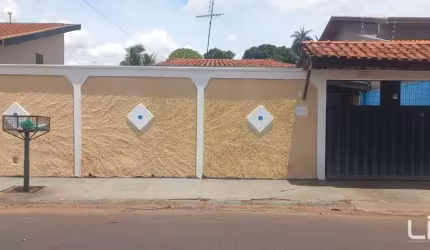 Casa Padrão à Venda
