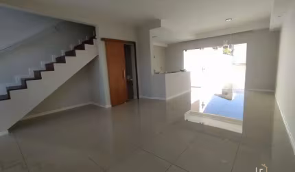 Casa Sobrado à Venda