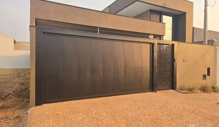 Casa Alto Padrão à Venda