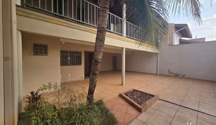 Casa Sobrado à Venda