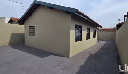Casa Padrão à Venda