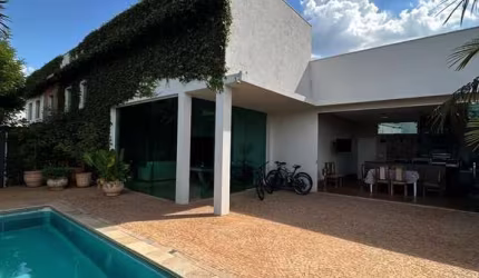 Casa Alto Padrão à Venda