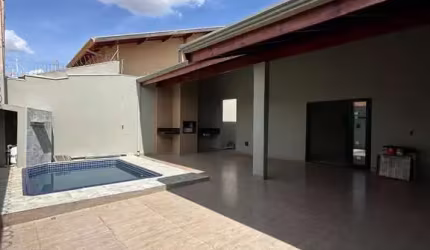 Casa Padrão à Venda