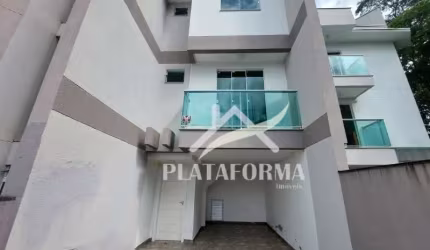 Casa com 3 quartos para alugar na Escola Agrícola, Blumenau , 109 m2 por R$ 3.300
