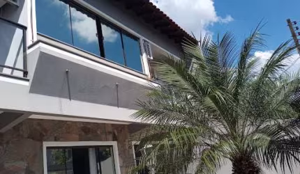 Sobrado com 3 dormitórios à venda por R$ 550.000,00 - Conjunto Semiramis Barros Braga - Londrina/PR