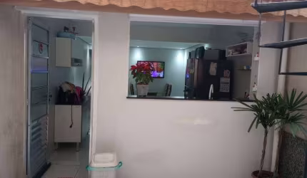 Casa de condomínio sobrado para venda tem 93 metros quadrados com 2 quartos