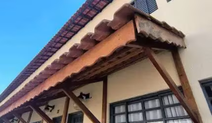 Sobrado para venda tem 100 metros quadrados com 3 quartos