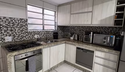 Lindo Sobrado à Venda – Totalmente Reformado e Pronto para Morar!