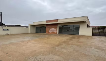 Ponto comercial para alugar na Rua Mariva Alvina Primor, 96, Uvaranas, Ponta Grossa por R$ 1.760
