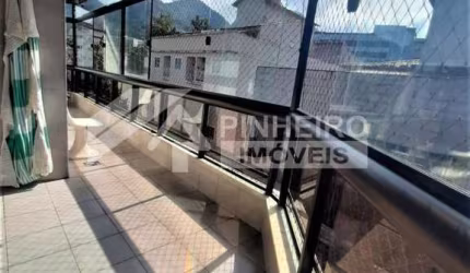 Apartamento para Venda em Teresópolis, Alto, 3 dormitórios, 1 suíte, 3 banheiros, 2 vagas