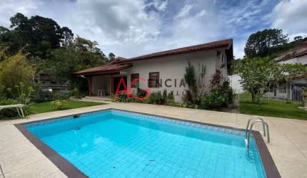 Casa de alto padrão