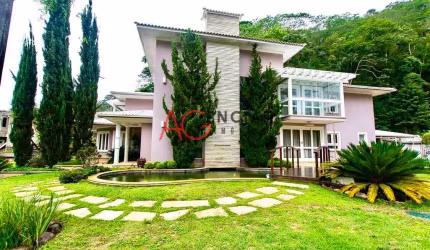 Casa à venda no bairro Parque do Imbui - Teresópolis/RJ
