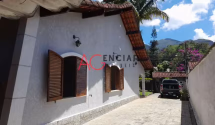 Casa à venda no bairro Carlos Guinle - Teresópolis/RJ