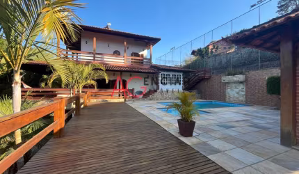 Casa à venda no bairro Albuquerque - Teresópolis/RJ