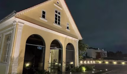 IMÓVEL COMERCIAL no CENTRO com 0 quartos para LOCAÇÃO, 180 m²