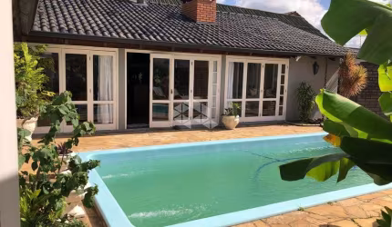 Casa à venda com 3 quartos 450 m² disposta em 3 terrenos