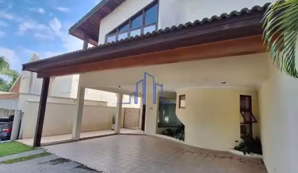 Casa para aluguel, 472 m² com 4 suítes por R$  12.300,00  - Alphaville 12