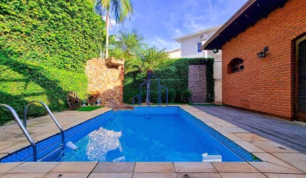 Casa com 4 quartos à venda, 250 m² por R$ 2.190.000 - Alphaville