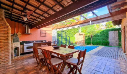 Casa com 4 quartos à venda, 250 m² por R$ 2.190.000 - Alphaville