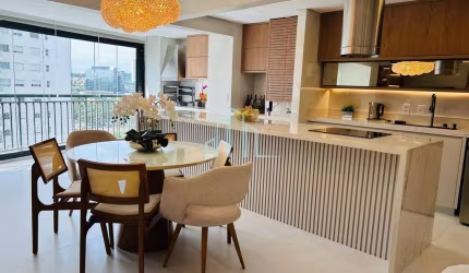 Apartamento recem reformado a venda com 97m² por R$ 1.620.000  - Alphaville