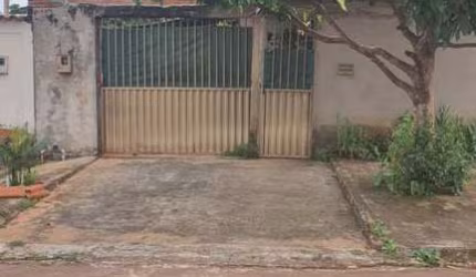 Casa para Venda em Caldas Novas, Santa Efigenia, 2 dormitórios, 2 suítes, 3 banheiros