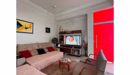 Casa à Venda em Parque Cidade Nova - 4 Dormitórios, 240m²