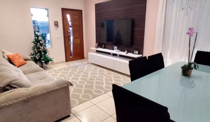 Casa à Venda em Jardim Tropical - 3 Dorms, 142m² por R$670mil