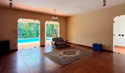 Casa à Venda em Mogi Guaçu: 3 Dormitórios e 4 Banheiros