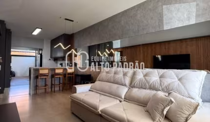 Casa em Condomínio à Venda no Parque Real Guaçu - 125m²