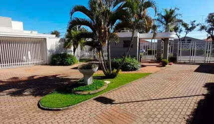 Casa à Venda em Parque Cidade Nova - 3 Dormitórios por R$550k