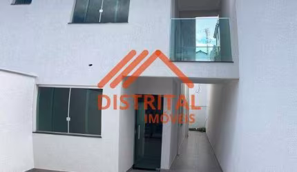 Casa Geminada com 3 Quartos e 3 Banheiros à Venda - Planalto