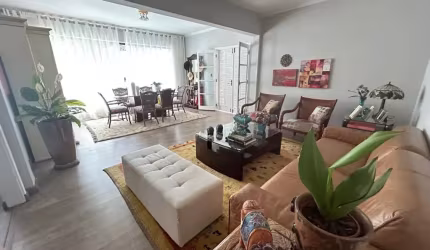 Sobrado lindo no Jardim São Caetano - 344 m² com 4 dormitórios, 1 suíte, lavabo, piscina, 3 vagas