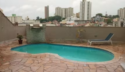 Sobrado no Bairro Santa Maria, São Caetano do Sul, SP - 329 m² com 4 dormitórios, 4 vagas, piscina