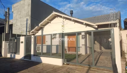 Casa com 3 quartos à venda na Pedro Ebling, 127, Scharlau, São Leopoldo por R$ 595.000
