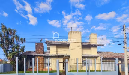 Casa com 3 quartos à venda na Pastor Schlieper, 138, Pinheiro, São Leopoldo por R$ 900.000
