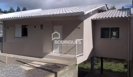 Casa com 2 quartos à venda na Julio de Castilhos, 731, Portão Velho, Portão por R$ 330.000