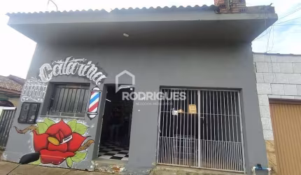 Prédio à venda na Ida Schuch, 415, Vicentina, São Leopoldo por R$ 244.000