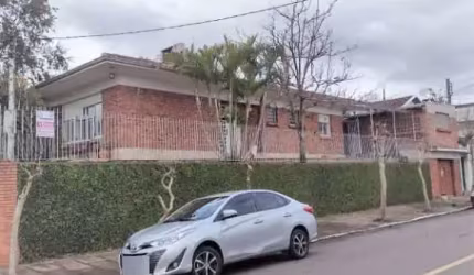 Casa com 3 quartos à venda na Rua São Nicolau, 530, Cristo Rei, São Leopoldo por R$ 700.000