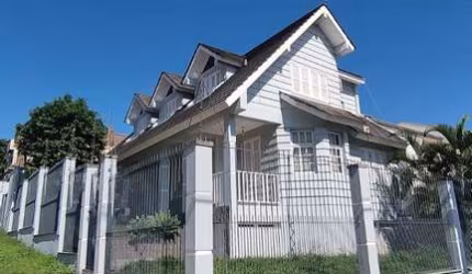 Casa com 3 quartos para alugar na Rua São Luiz, 28, Cristo Rei, São Leopoldo por R$ 5.550