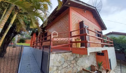 Casa com 3 quartos para alugar na Rua Marisa Faller, 112, Feitoria, São Leopoldo por R$ 3.700