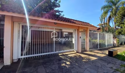 Casa com 3 quartos para alugar na Rua Padre Cristóvão de Mendonza, 222, Cristo Rei, São Leopoldo por R$ 3.800