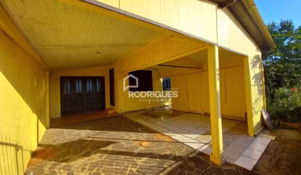 Casa com 2 quartos para alugar na Independência, 569, Estação Portão, Portão por R$ 1.800