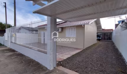 Casa com 3 quartos para alugar na Arthur Frederico Kelsch, 230, Campina, São Leopoldo por R$ 2.700