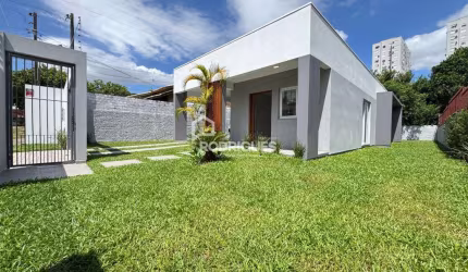 Casa com 3 quartos à venda na Rua Tapes, 691, Pinheiro, São Leopoldo por R$ 750.000