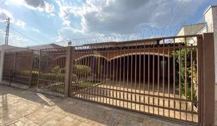 Casa com 3 quartos para alugar no Jardim Brasil, São Carlos  por R$ 4.673