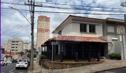 Casa com 3 quartos para alugar no Centro, São Carlos  por R$ 6.950